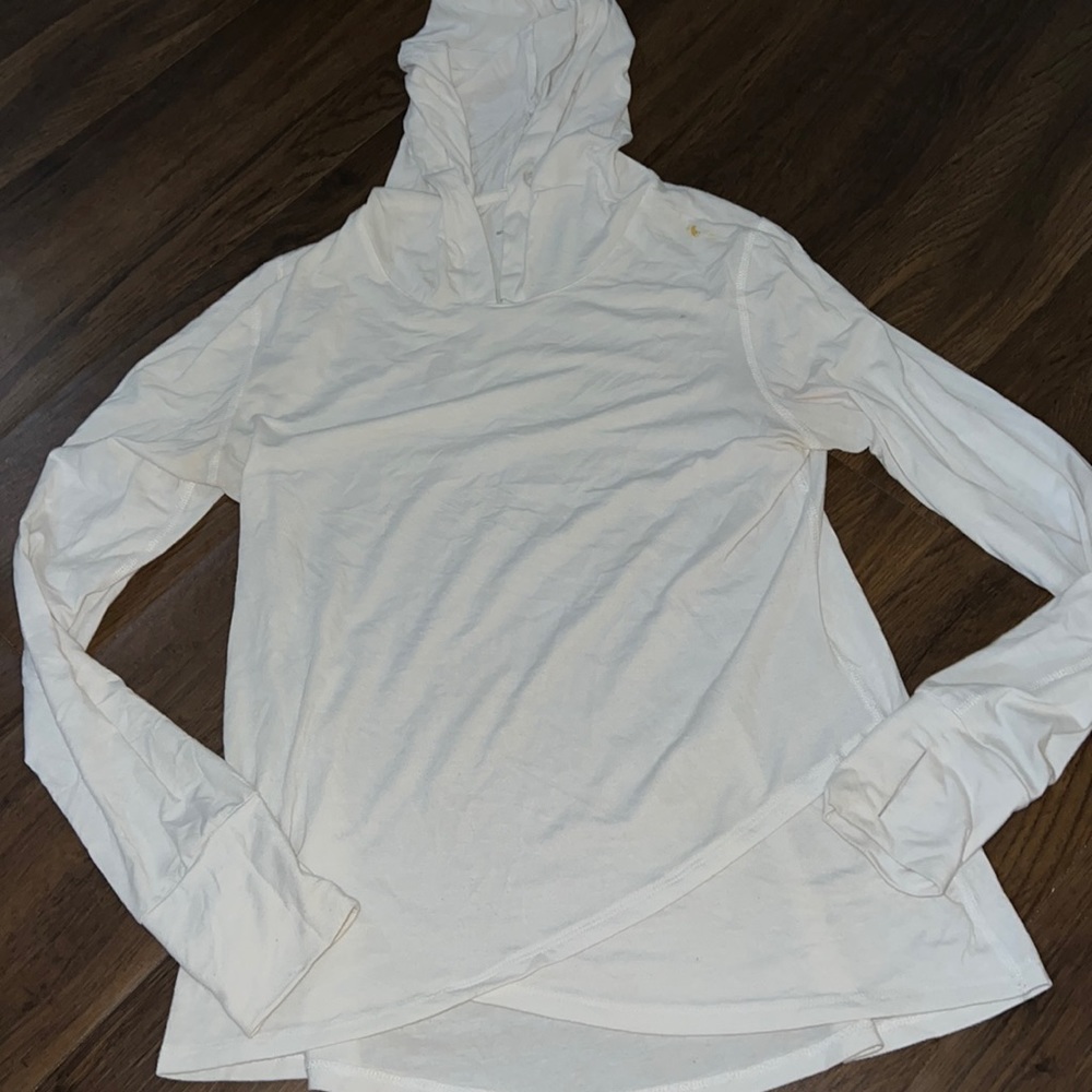 Medium Amazon Essential hooded white top